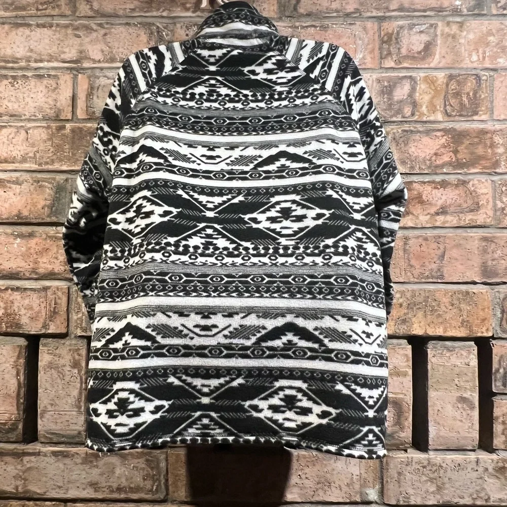 Eddie Bauer Black and White Patterned Sweatshirt - Picture 7 of 12